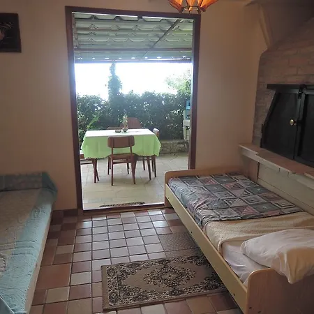 Crikvenica, Vinodol 6 *